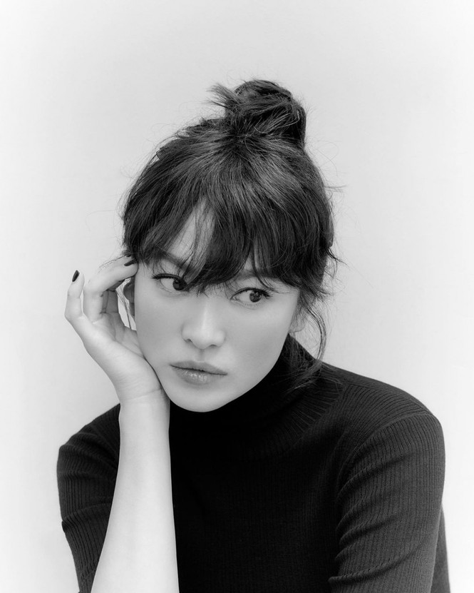 Song Hye Kyo tung bộ ảnh quảng cáo mới xinh sắc sảo, lọt Top 10 sao Hàn giàu nhất 2020 - ảnh 1