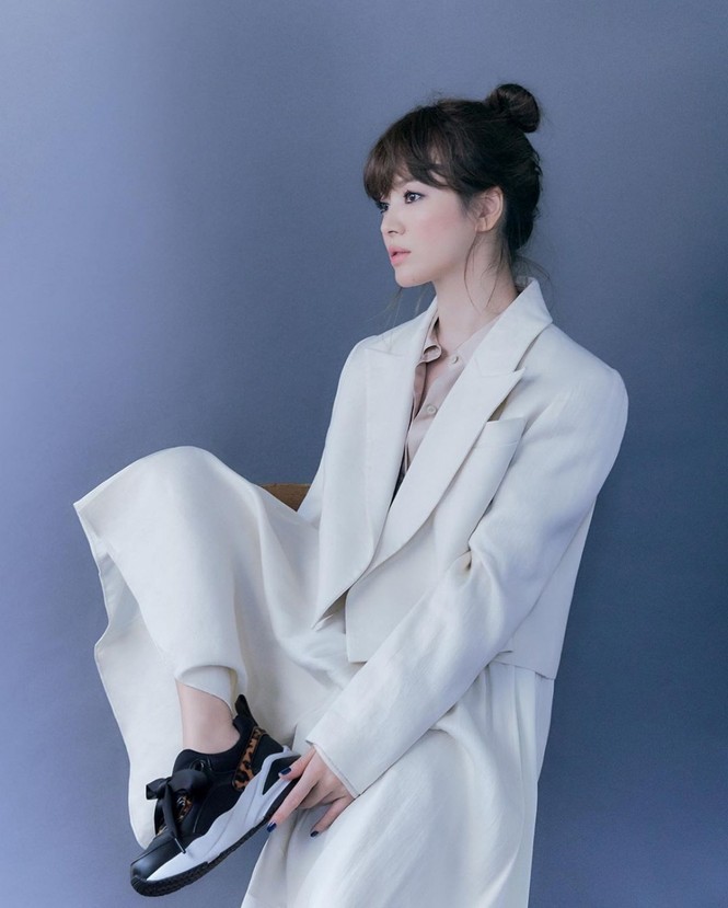 Song Hye Kyo tung bộ ảnh quảng cáo mới xinh sắc sảo, lọt Top 10 sao Hàn giàu nhất 2020 - ảnh 4