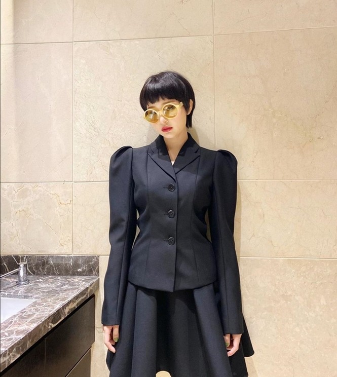 Ngọc Trinh, Jun Vũ, Phương Ly khoe khả năng cân mọi loại trang phục từ nữ tính đến cá tính - ảnh 3