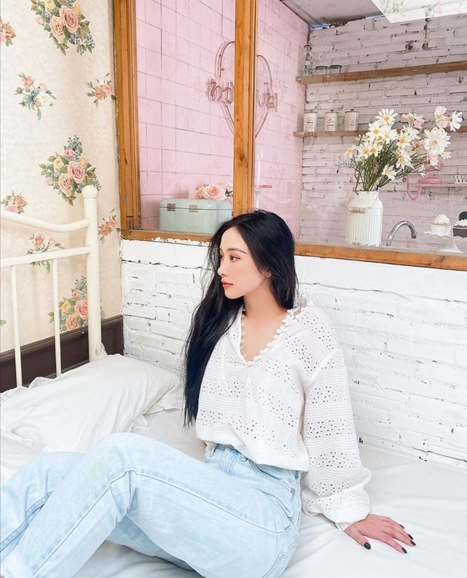 Ngọc Trinh, Jun Vũ, Phương Ly khoe khả năng cân mọi loại trang phục từ nữ tính đến cá tính - ảnh 7