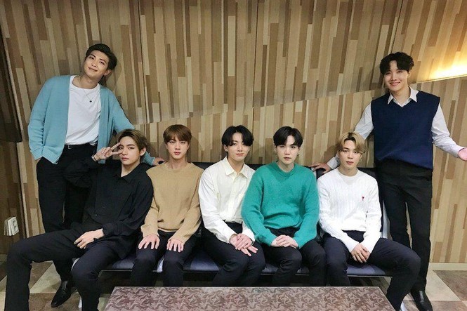Liên tục làm việc này, quay phim của đài KBS bị nghi ngờ là “fanboy chính hiệu” của Jimin (BTS) - ảnh 4
