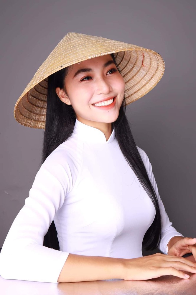 Lộ diện thí sinh Hoa Hậu Việt Nam có nụ cười giống Phạm Hương nhưng lại hâm mộ H’Hen Niê - ảnh 4
