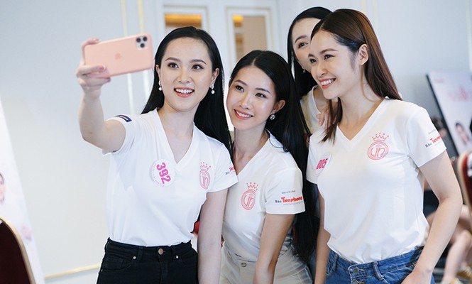 Top 60 Hoa Hậu Việt Nam 2020: Tập luyện hết mình,