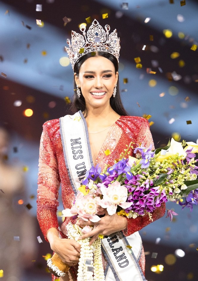 Ngắm nhan sắc lai xinh đẹp cực hút mắt của tân Hoa Hậu Hoàn Vũ Thái Lan 2020 Amanda Obdam - ảnh 2