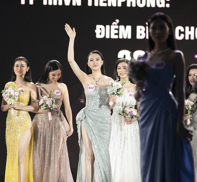 Top 35 Hoa hậu Việt Nam 2020 chính thức lộ diện trong trang phục dạ hội xinh đẹp lộng lẫy - ảnh 36