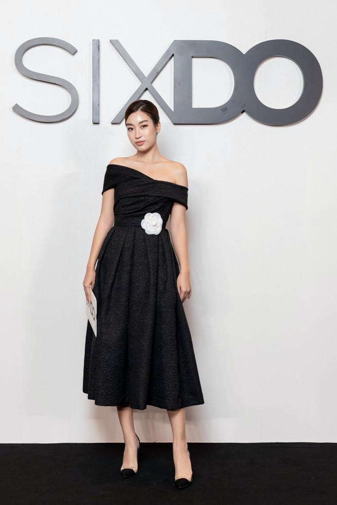 Mỹ nhân hàng đầu showbiz Việt so kè váy áo sang trọng trên thảm đỏ show NTK Đỗ Mạnh Cường - ảnh 3