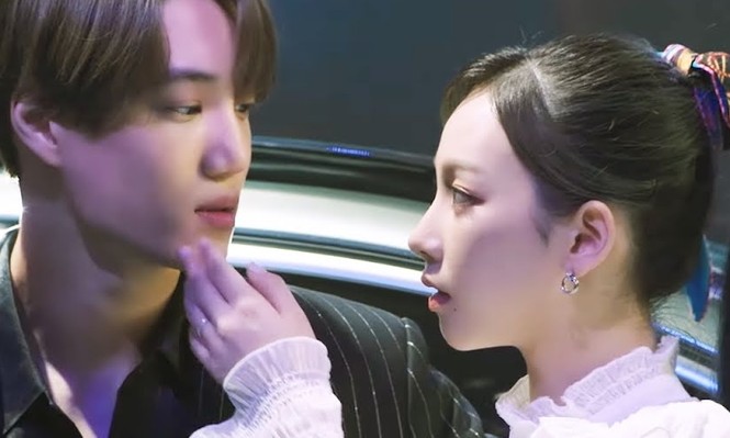 Chỉ vì “sánh đôi” cùng Kai (EXO), Karina (aespa) được đưa ra so sánh với Jennie BLACKPINK - ảnh 1