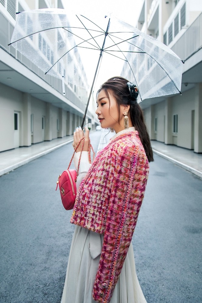 Thanh Hằng đúng chuẩn đẳng cấp “chị Đại”, cứ chụp ảnh street style là khó ai “đọ” được - ảnh 1