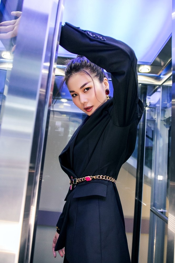 Thanh Hằng đúng chuẩn đẳng cấp “chị Đại”, cứ chụp ảnh street style là khó ai “đọ” được - ảnh 10
