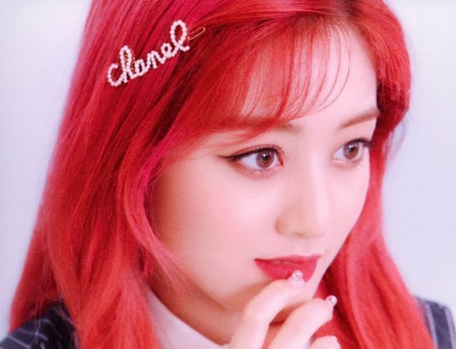 Vì sao netizen Hàn “năn nỉ” stylist cho TWICE mặc trang phục ở album mới phiên bản Retro? - ảnh 16