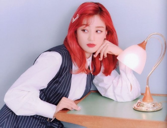 Vì sao netizen Hàn “năn nỉ” stylist cho TWICE mặc trang phục ở album mới phiên bản Retro? - ảnh 15