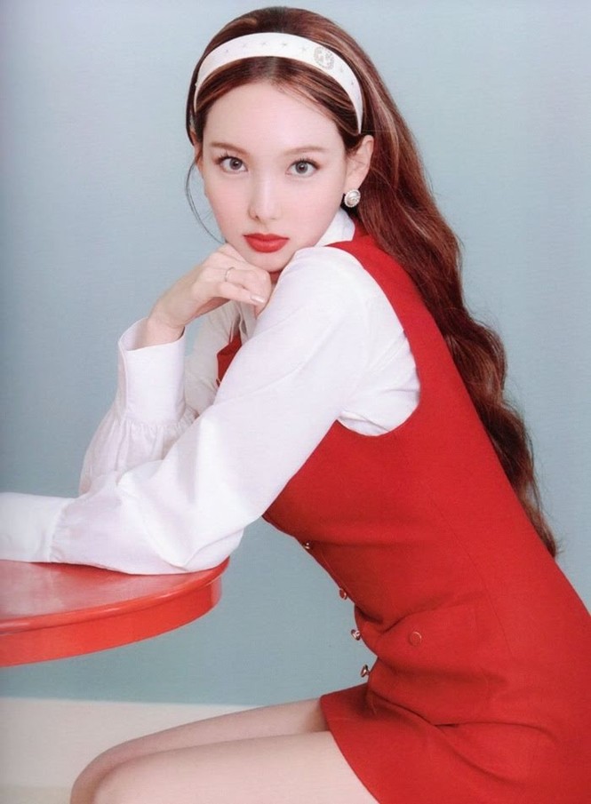 Vì sao netizen Hàn “năn nỉ” stylist cho TWICE mặc trang phục ở album mới phiên bản Retro? - ảnh 3