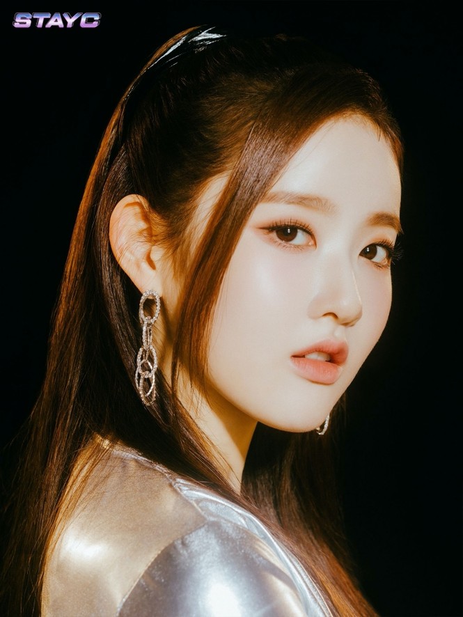 “Cuộc chiến” visual của 3 girl group ra mắt vào tháng 11, netizen Hàn hồi hộp chờ thực tế - ảnh 8
