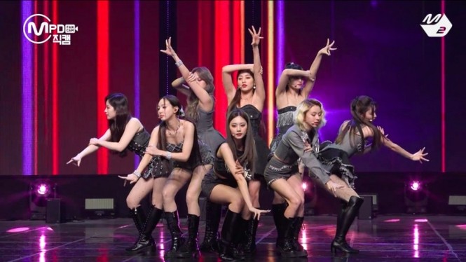 Hát live I Can’t Stop Me quá dở, netizen cho rằng đây không phải ca khúc dành cho TWICE - ảnh 1