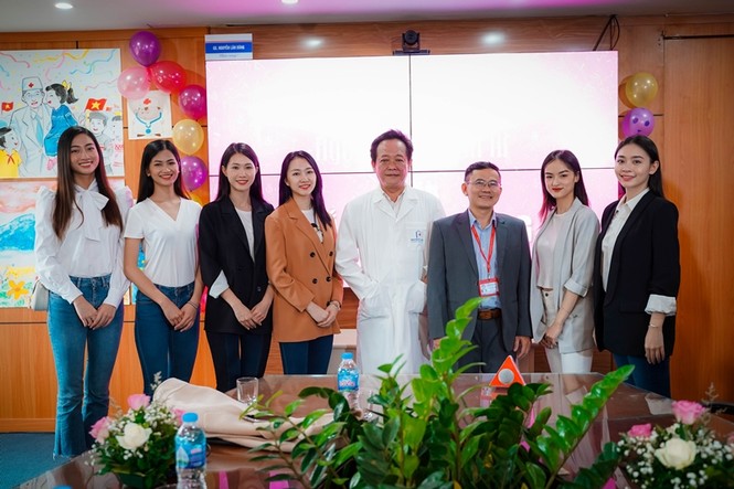 Dự án Nhân ái của Hoa Hậu Việt Nam gây xúc động với câu chuyện từ người phụ nữ bị huỷ dung - ảnh 1