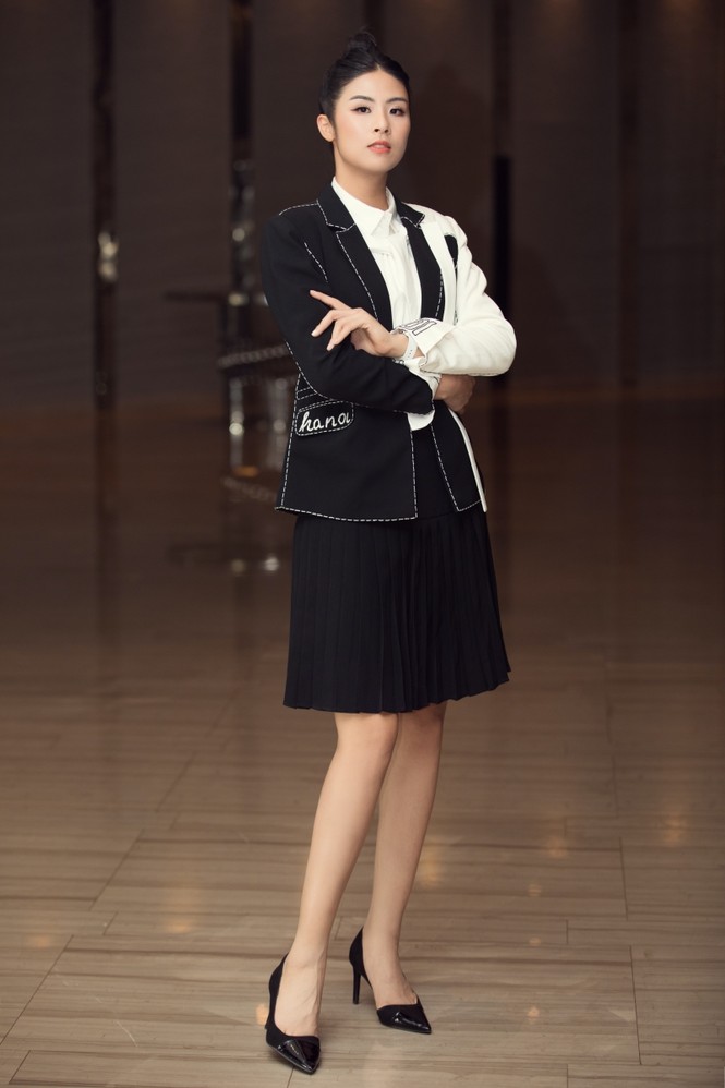 Họp báo Chung kết Hoa Hậu Việt Nam: Tiểu Vy, Mỹ Linh, Lương Thuỳ Linh đọ visual đỉnh cao - ảnh 6