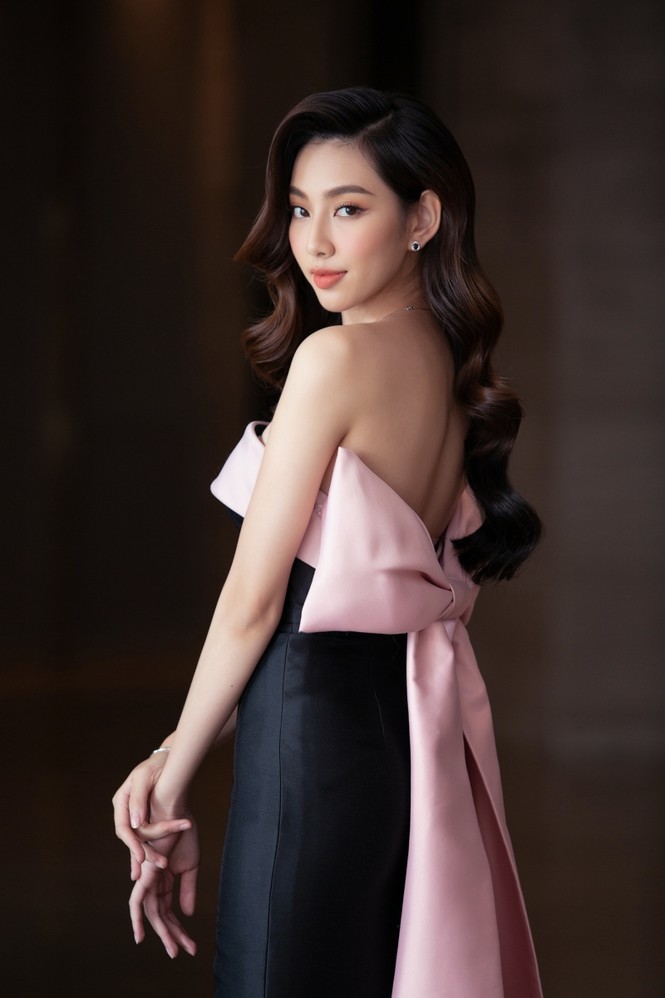 Họp báo Chung kết Hoa Hậu Việt Nam: Tiểu Vy, Mỹ Linh, Lương Thuỳ Linh đọ visual đỉnh cao - ảnh 10