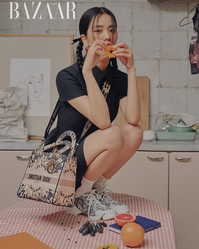 Jisoo BLACKPINK “đầu bù tóc rối” trên Harper’s Bazaar Hàn nhưng vẫn không giấu được visual “hoa hậu” - ảnh 5