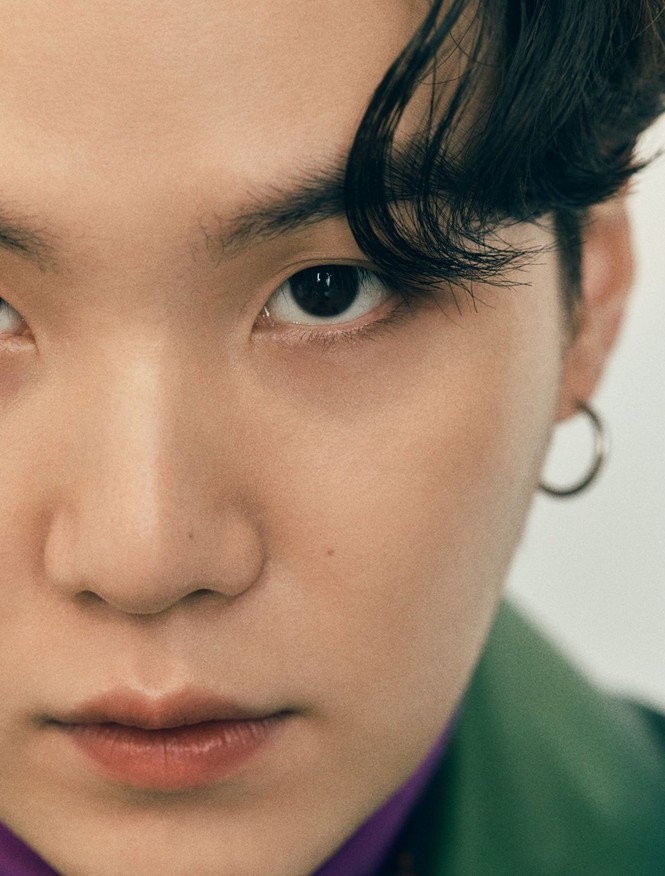 Xuất hiện như người mẫu trên bìa Esquire số mùa Đông, BTS chia sẻ quan điểm về sự nam tính - ảnh 3