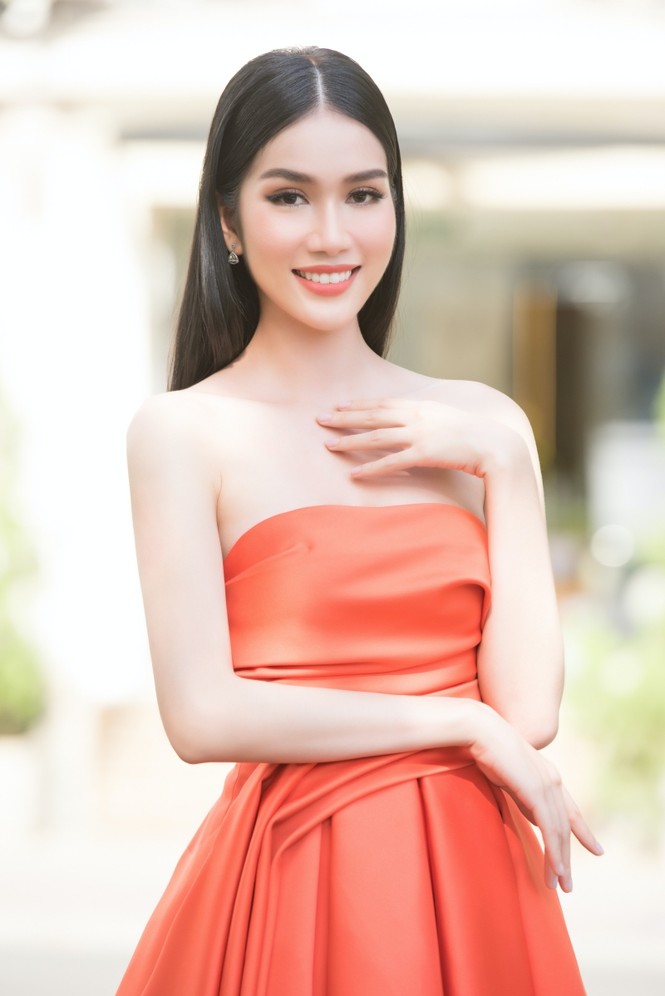 Đăng quang được vài ngày Á hậu Phương Anh đã gây chú ý trên đấu trường nhan sắc quốc tế - ảnh 6