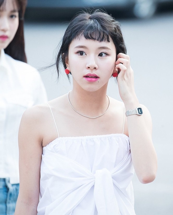 Netizen Hàn phát hiện tỉ lệ khuôn mặt Karina (aespa) giống Chaeyoung (TWICE) đến giật mình - ảnh 3
