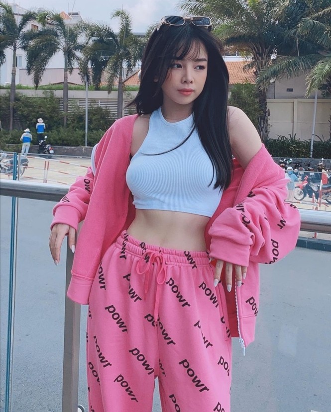 Ngắm gout thời trang như 1 fashionista thực sự của Mie, DJ nổi tiếng nhất nhì showbiz Việt - ảnh 1