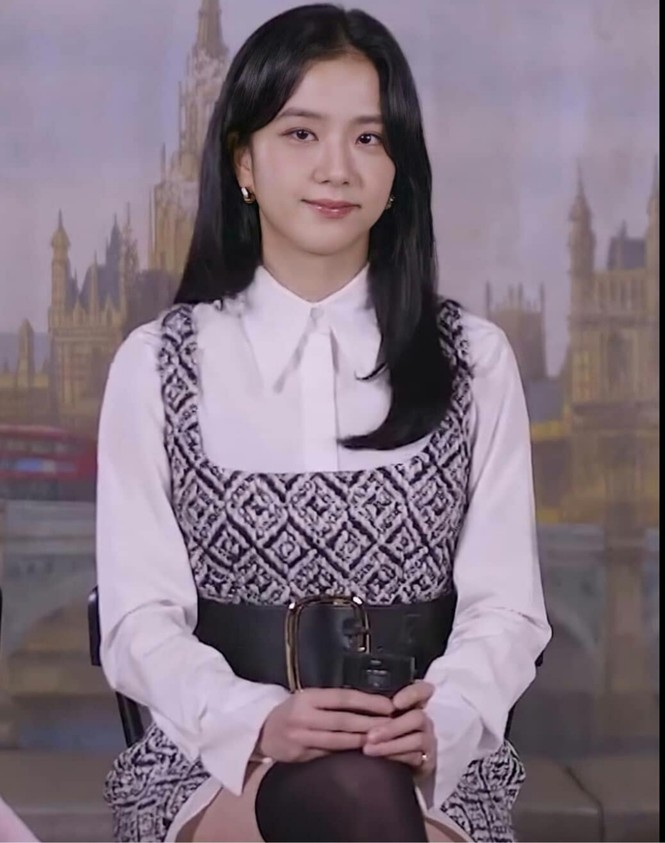 Triệu Lộ Tư đụng hàng Jisoo BLACKPINK và Park Min Young nhưng lại ghi điểm vì chi tiết này - ảnh 4