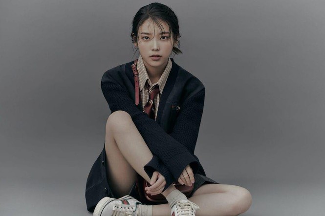 IU diện trang phục lịch lãm như một “quý ông” trên ấn phẩm GQ Man Of The Year - ảnh 4