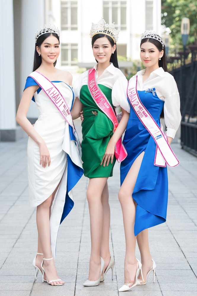 Soi trang phục Top 3 Hoa Hậu Việt Nam 2020 sau đăng quang, không tìm được điểm nào để chê - ảnh 2