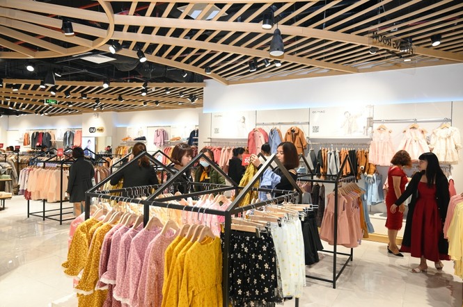 Khai trương siêu thị thời trang hạnh phúc, trải nghiệm mua sắm mới cho khách hàng Thủ đô - ảnh 1