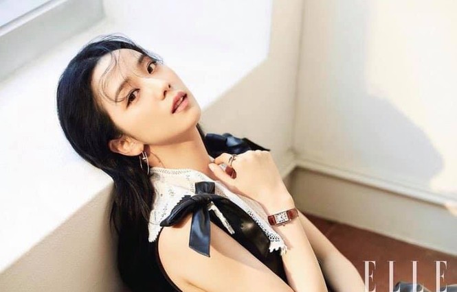 Mặc chiếc váy da bóng khó nhằn, Jisoo (BLACKPINK) “chặt đẹp” mẫu xịn của hãng - ảnh 10
