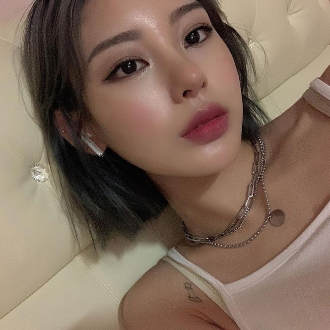 Netizen Hàn cho rằng không thành viên nào của aespa có visual chuẩn “aespa” như cô gái này - ảnh 1