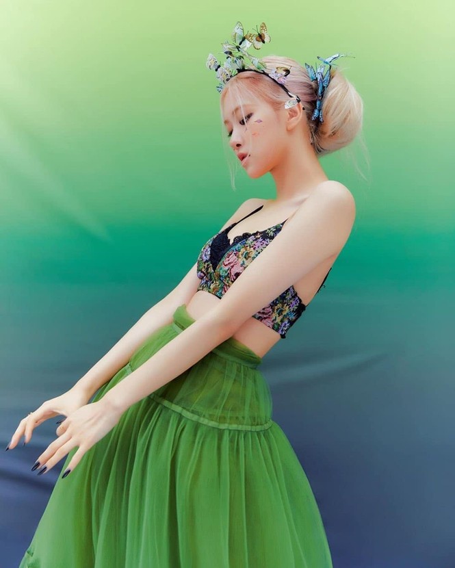Học ngay Jisoo và Rosé (BLACKPINK) cách biến bra-top thành crop-top mà không phô phang - ảnh 4