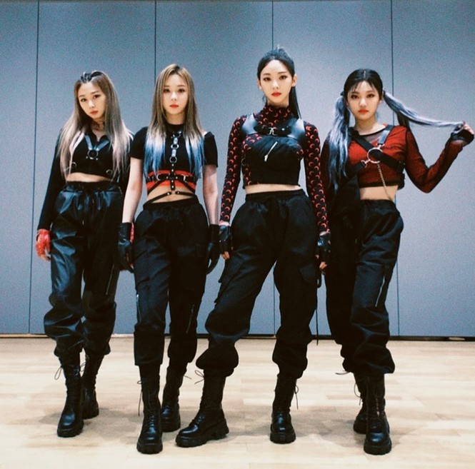 Netizen Hàn cho rằng aespa còn phải học hỏi BLACKPINK nhiều về cách diện đồ Techwear - ảnh 2