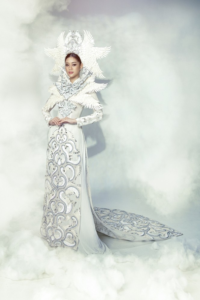 Hoa hậu Khánh Vân đẹp như nhân vật bước ra từ truyện cổ tích Việt trong bộ ảnh áo dài mới - ảnh 6