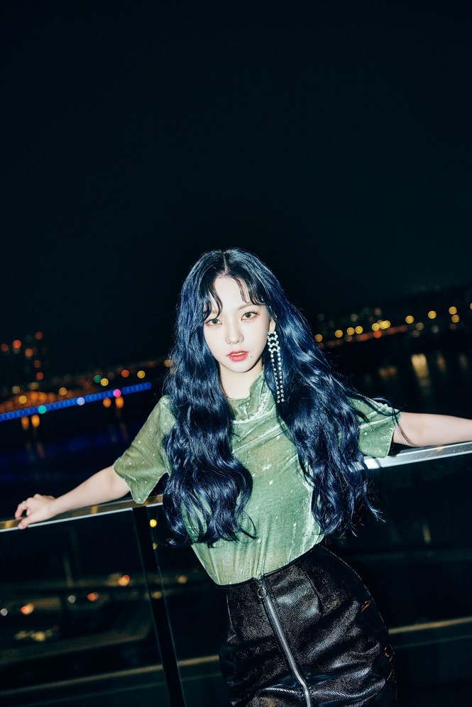 Hoá ra idol hợp với tóc xoăn dài nhất K-Pop không phải là Jisoo (BLACKPINK) hay Irene (Red Velvet) - ảnh 5