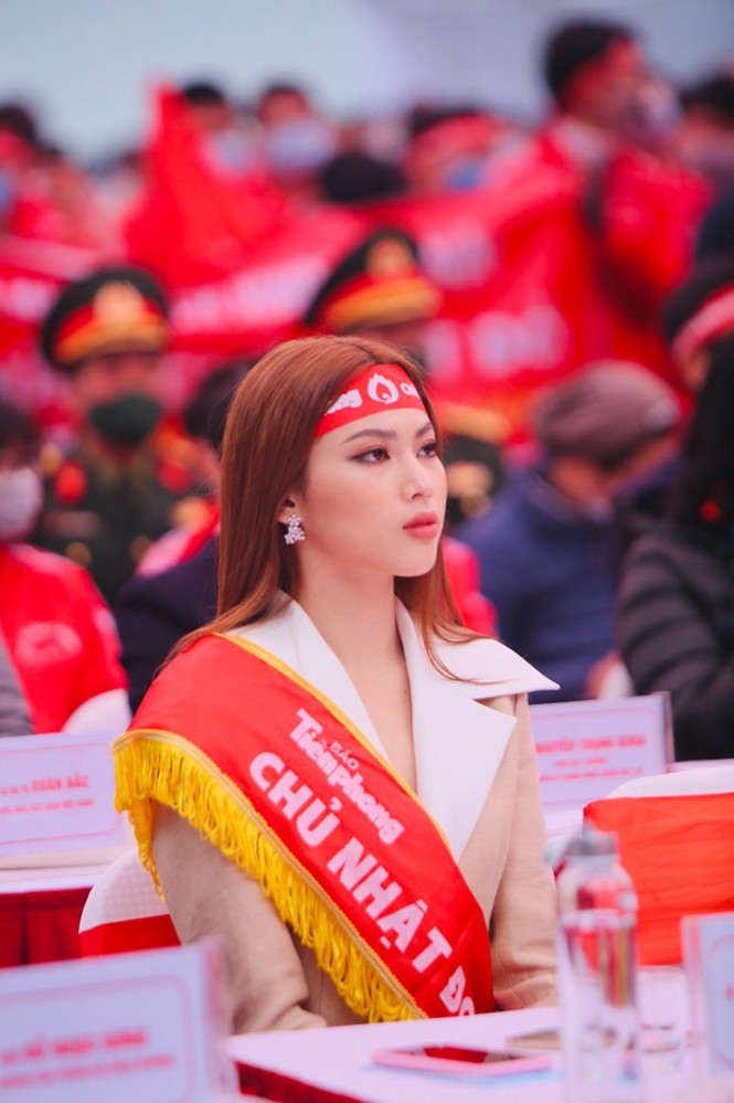 Hoa hậu Đỗ Thị Hà cùng dàn người đẹp lan toả thông điệp nhân văn của ngày Chủ nhật Đỏ - ảnh 5