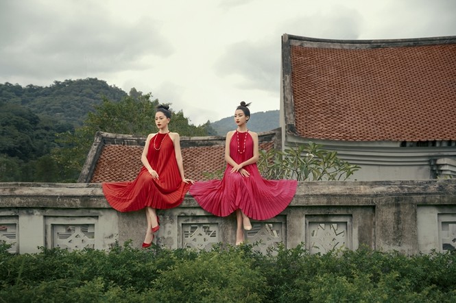 Hoa hậu Đỗ Mỹ Linh gợi ý chọn trang phục áo tứ thân cách điệu cho mùa Tết Tân Sửu - ảnh 2