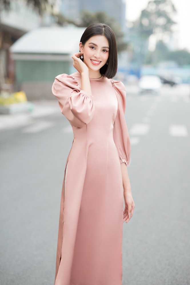 Hoa hậu Đỗ Mỹ Linh ra mắt BST áo dài Tết đến từ thương hiệu do cô sở hữu, Tiểu Vy làm mẫu - ảnh 8
