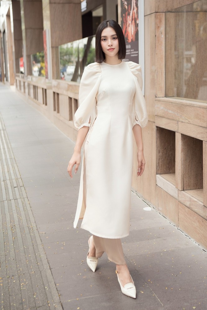 Hoa hậu Đỗ Mỹ Linh ra mắt BST áo dài Tết đến từ thương hiệu do cô sở hữu, Tiểu Vy làm mẫu - ảnh 7