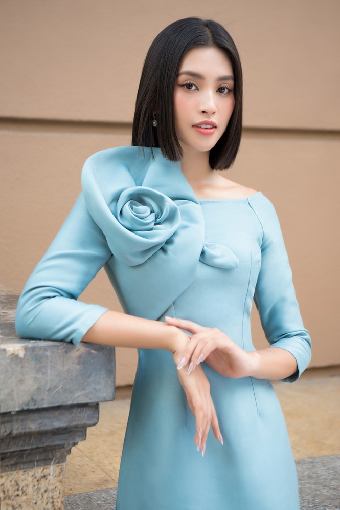Hoa hậu Đỗ Mỹ Linh ra mắt BST áo dài Tết đến từ thương hiệu do cô sở hữu, Tiểu Vy làm mẫu - ảnh 5