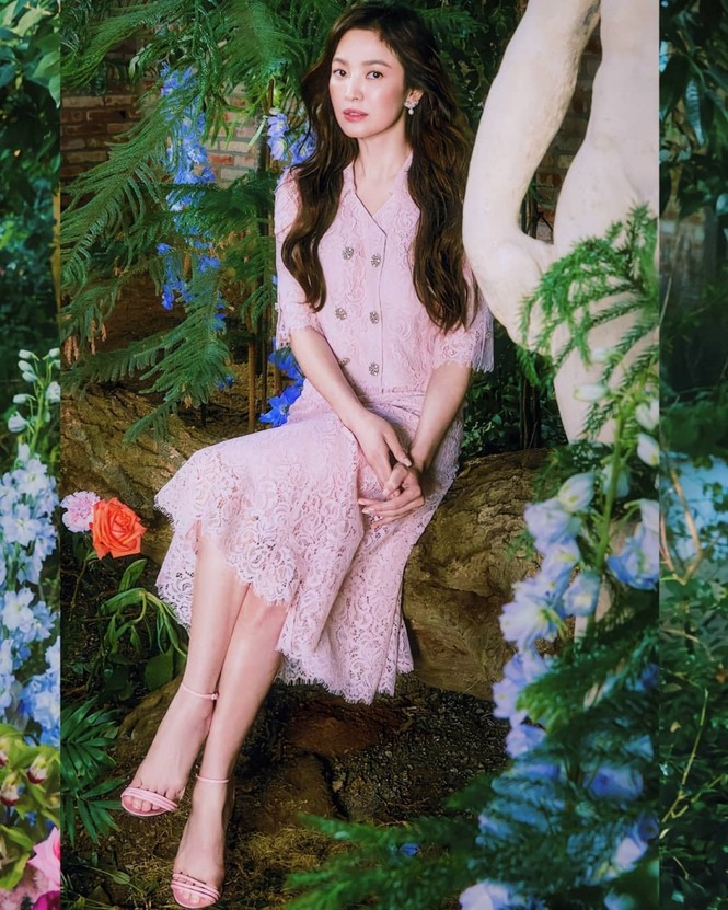 Các “nữ thần” cùng tung bộ ảnh thời trang, Suzy được khen tươi tắn trẻ trung hơn cả Jisoo (BLACKPINK) và Song Hye Kyo - ảnh 2