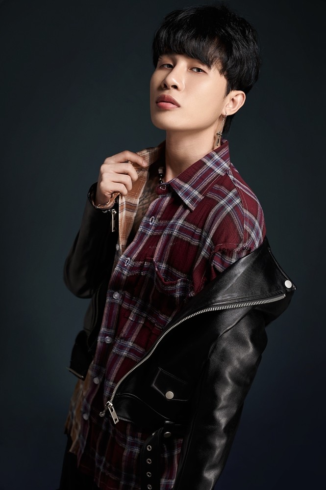 Nam thần tuổi Sửu: Trong vòng một năm Jack lên đời phong cách thời trang như idol Hàn - ảnh 1