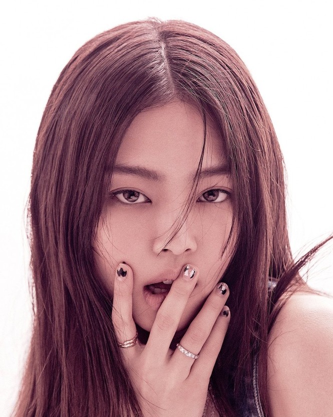 Jennie (BLACKPINK) debut làm biên tập viên thời trang của VOGUE Hàn, tự sản xuất bộ ảnh cho chính mình? - ảnh 7