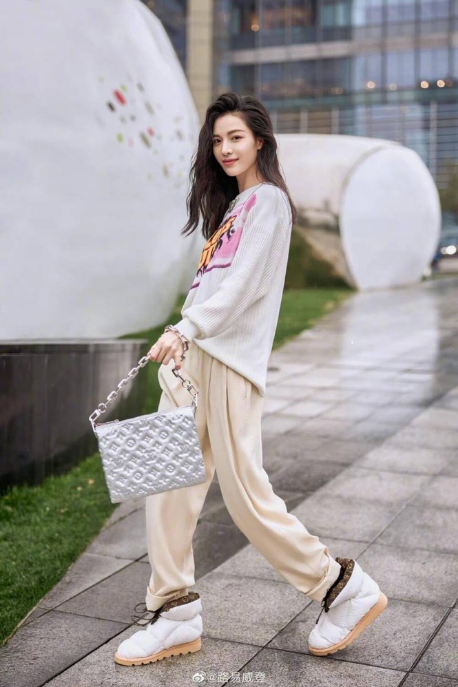 Ba mỹ nữ C-Biz cùng được chọn làm đại sứ thương hiệu của LV, vai vế khác nhau nhưng thần thái có thua kém? - ảnh 9