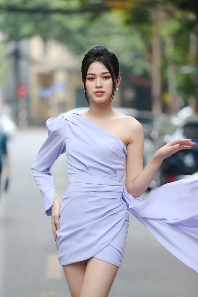 Hình ảnh mới nhất của Hoa hậu Đỗ Thị Hà, có tăng cân nhẹ nhưng vóc dáng vẫn siêu đỉnh - ảnh 2