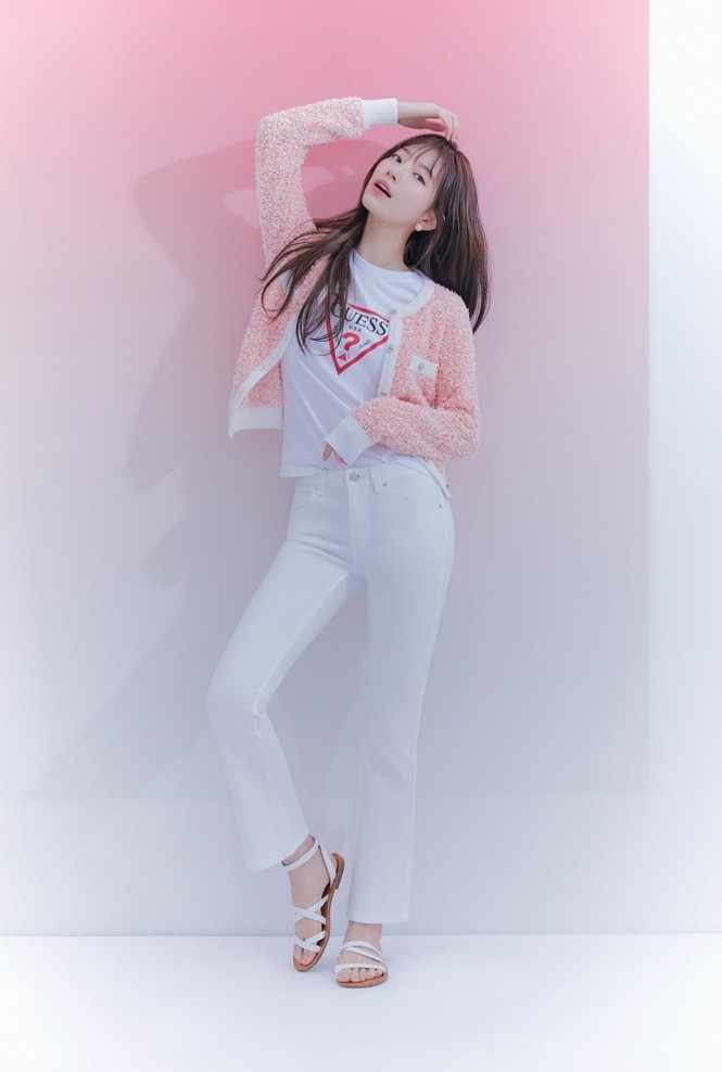Các “nữ thần” cùng tung bộ ảnh thời trang, Suzy được khen tươi tắn trẻ trung hơn cả Jisoo (BLACKPINK) và Song Hye Kyo - ảnh 6