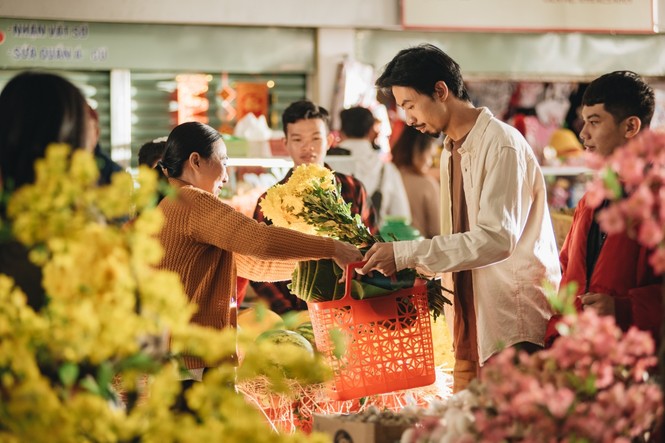 Còn 2 tuần nữa là sang năm mới, Đen Vâu - JustaTee khiến fan