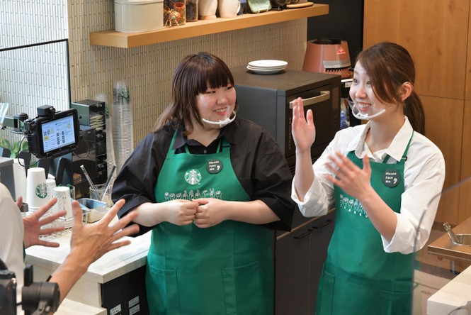 Starbucks khai trương cửa hàng dành cho người câm điếc ở Nhật Bản - ảnh 3