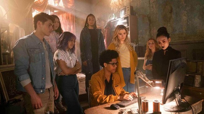 Trong khi chờ “Black Widow”, làm quen với đội siêu anh hùng teen Runaways của Marvel - ảnh 1